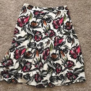 Est. 1946 floral skirt, M
